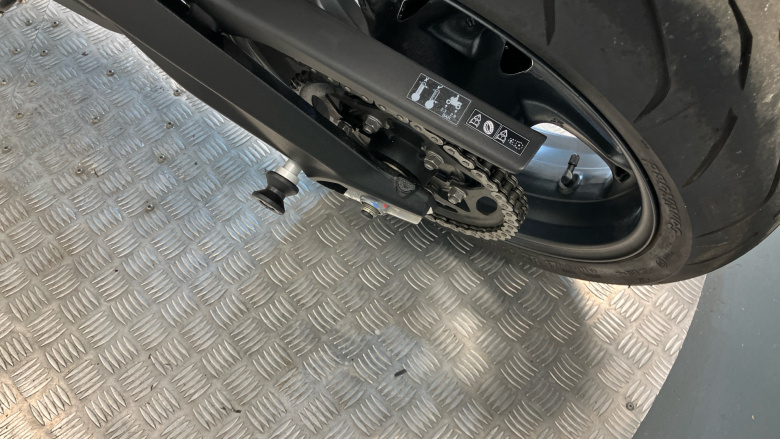 Triumph Street Triple R (23MY)